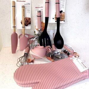 *UPDATED LISTING* NWT “KitchenAid” 20pc PINK, Dried Rose Utensils Bundle!!